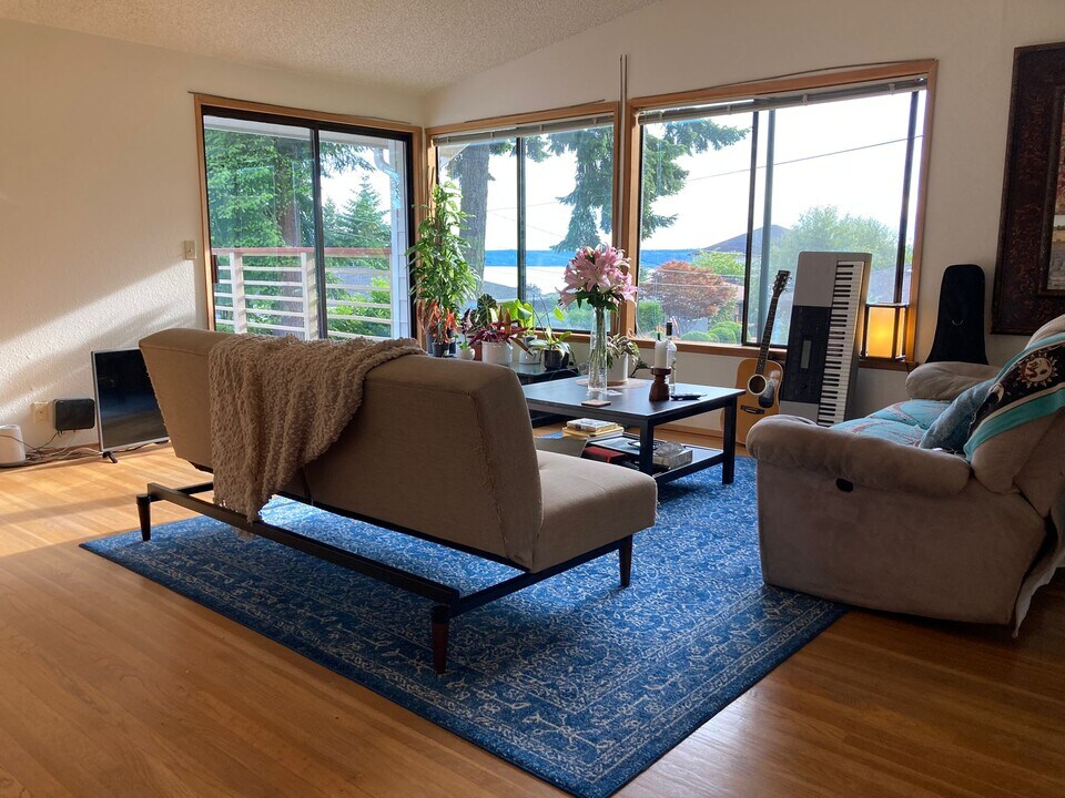 2312 SW 119th St, Unit House in Burien, WA - Building Photo