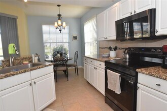 6984 Prosperity Cir, Unit 602 in Sarasota, FL - Building Photo - Building Photo