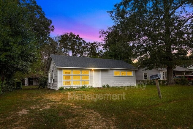341 Chisholm St in Montgomery, AL - Building Photo - Building Photo