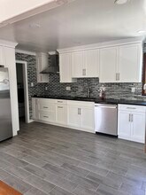 70 Stephens Ln in Fairfield, CT - Building Photo - Building Photo