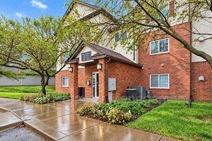 6440 EP True Pkwy in West Des Moines, IA - Building Photo