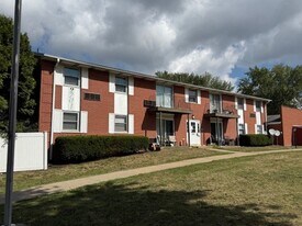 Arbor Park Apartments in Canton, OH - Building Photo