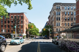 162 Avenue B in New York, NY - Foto de edificio - Building Photo