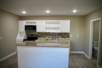 1808 Marlock Ln in Pasadena, TX - Building Photo - Building Photo