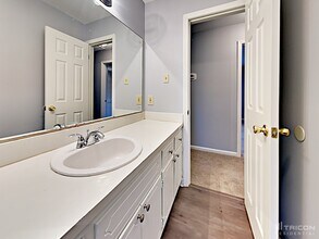 490 Rocky Creek Dr in Roswell, GA - Building Photo - Building Photo