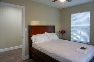 3703 Market St in Houston, TX - Building Photo - Building Photo
