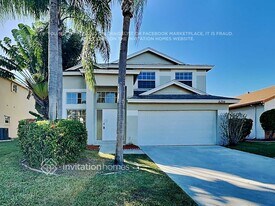 6236 Lansdowne Cir in Boynton Beach, FL - Building Photo