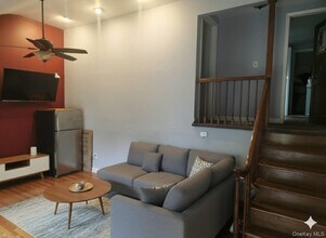 461 Gibbs Pond Rd in Nesconset, NY - Building Photo - Building Photo