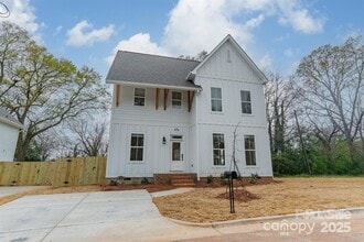 576 Reid St in Belmont, NC - Building Photo - Building Photo
