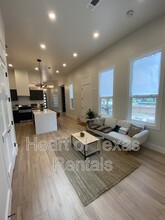 525 S 10th St in Waco, TX - Building Photo - Building Photo