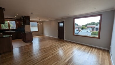 1307 Lawton Ave in Pacific Grove, CA - Building Photo - Building Photo