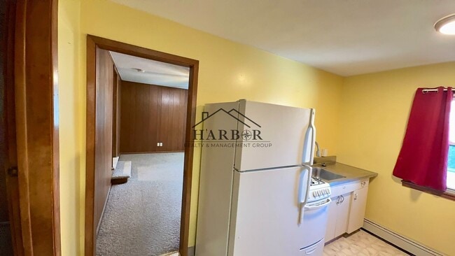 property at 725 7th Ave SE