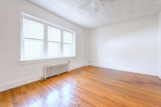 171-179 Berkeley St in Rochester, NY - Foto de edificio - Interior Photo
