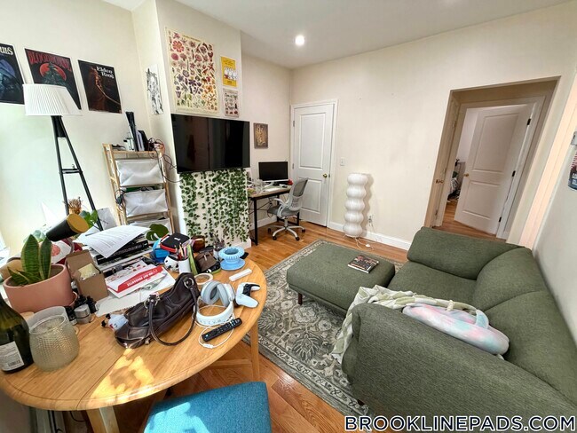 47 Cameron St, Unit 1