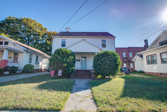 property at 1135 Jackson Ave