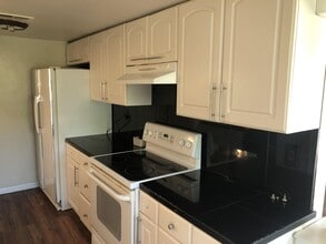 3351 S Field St in Lakewood, CO - Building Photo - Building Photo