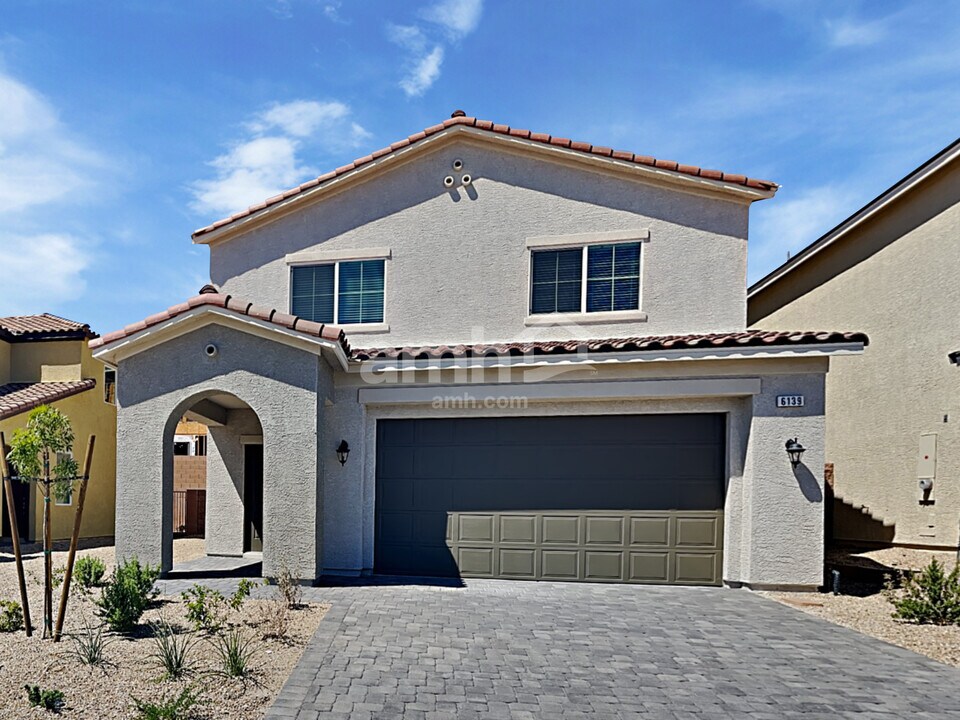 6139 Theodore St in North Las Vegas, NV - Foto de edificio