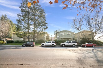 3886 Mulberry Dr in Concord, CA - Foto de edificio - Building Photo