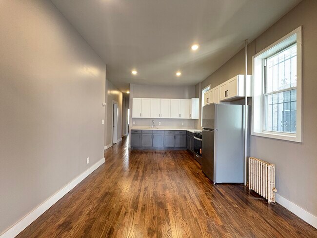 246 Fulton Ave in Jersey City, NJ - Building Photo - Building Photo