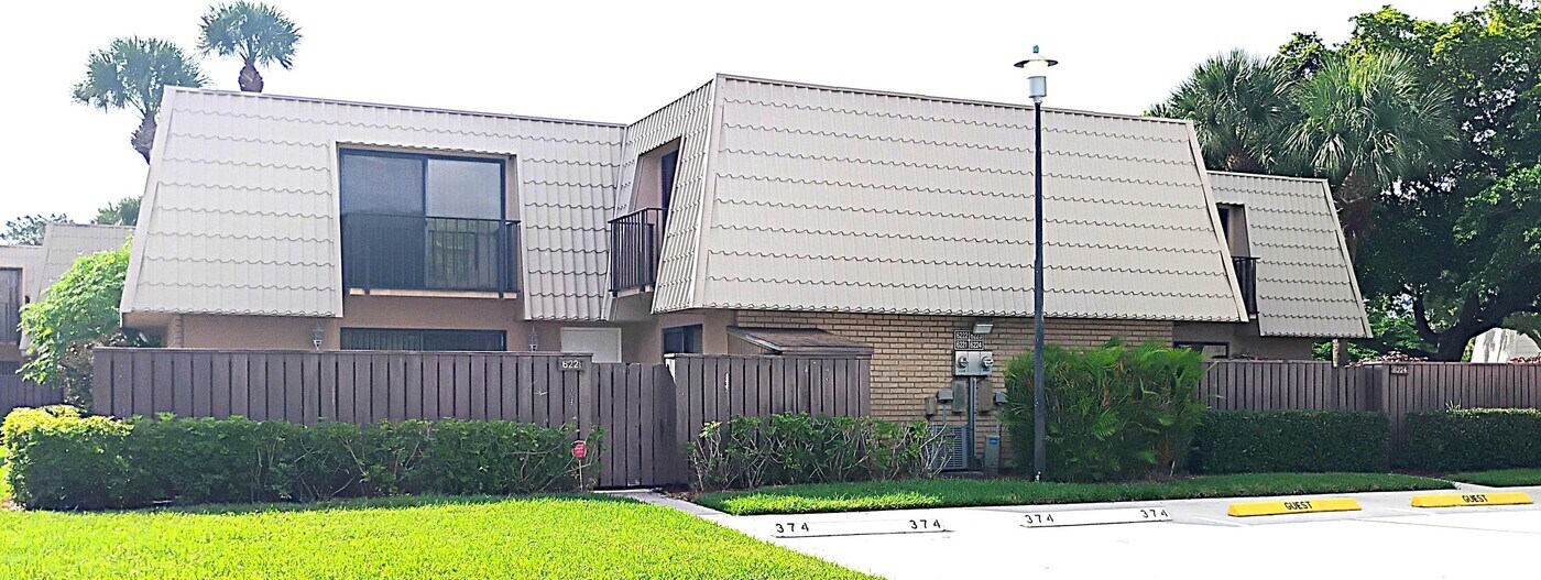 6221 62nd Way in West Palm Beach, FL - Building Photo