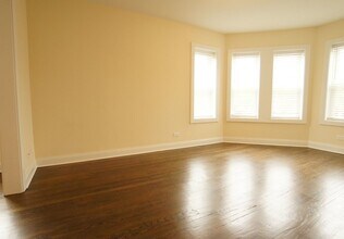 3535 W Fullerton Ave in Chicago, IL - Building Photo - Building Photo