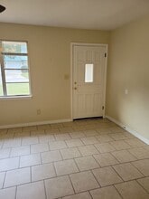 102 Elliott Pl in Ocean Springs, MS - Building Photo - Building Photo