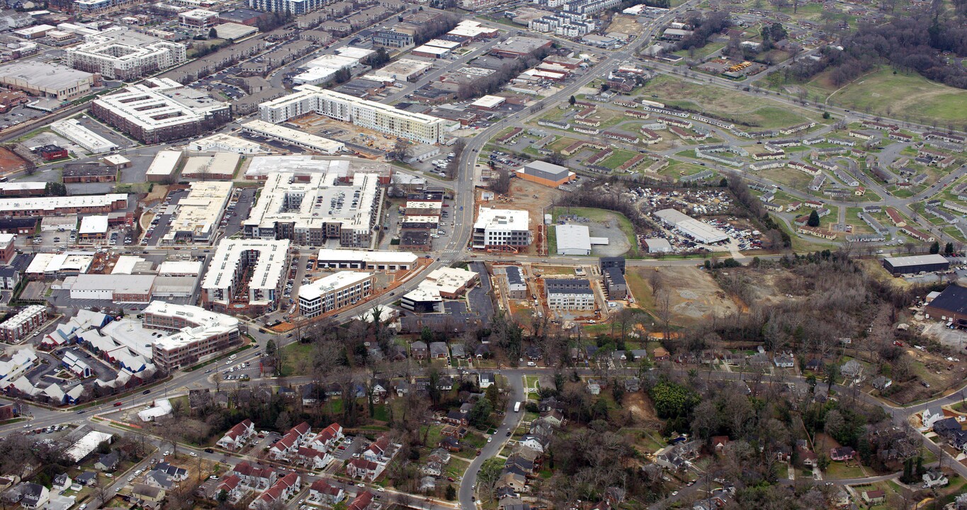 Tremont Square Townhomes in Charlotte, NC - Building Photo