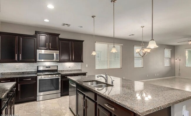 15238 W Bloomfield Rd in Surprise, AZ - Building Photo - Building Photo