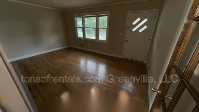 150 Woodridge Cir in Greenville, SC - Building Photo - Building Photo