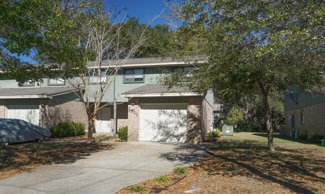 property at 1811 Valparaiso Blvd