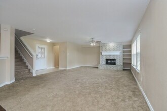 5328 Nueces Ln in Grand Prairie, TX - Building Photo - Building Photo