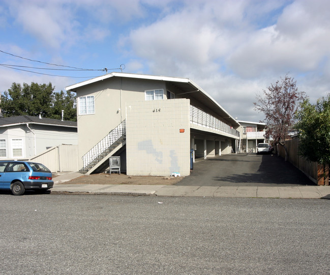 Stambaugh Street Apartments in Redwood City, CA - Building Photo - Building Photo