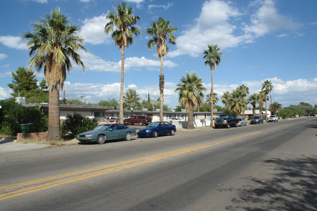 1431-1449 E 9th St in Tucson, AZ - Foto de edificio