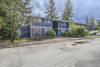 Fernwood Manor in Port Orchard, WA - Foto de edificio - Building Photo