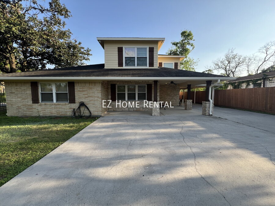 1014 Roxella St in Houston, TX - Building Photo