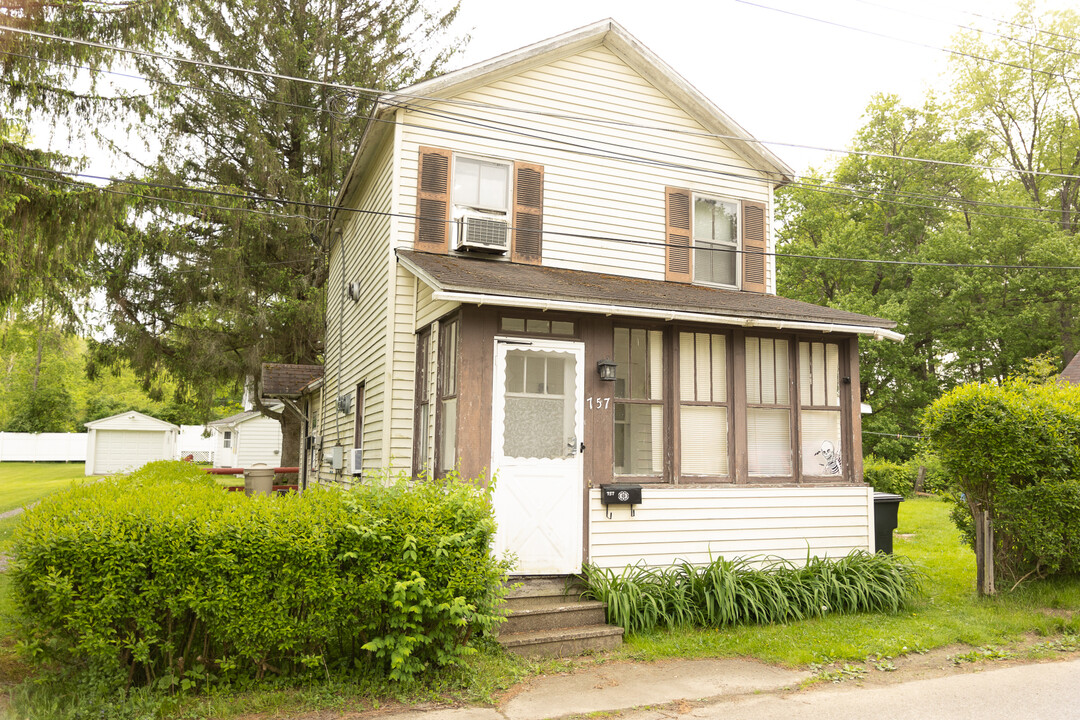 757 Garden St in Titusville, PA - Building Photo