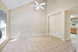 808 Flatters Way in Pflugerville, TX - Building Photo - Building Photo