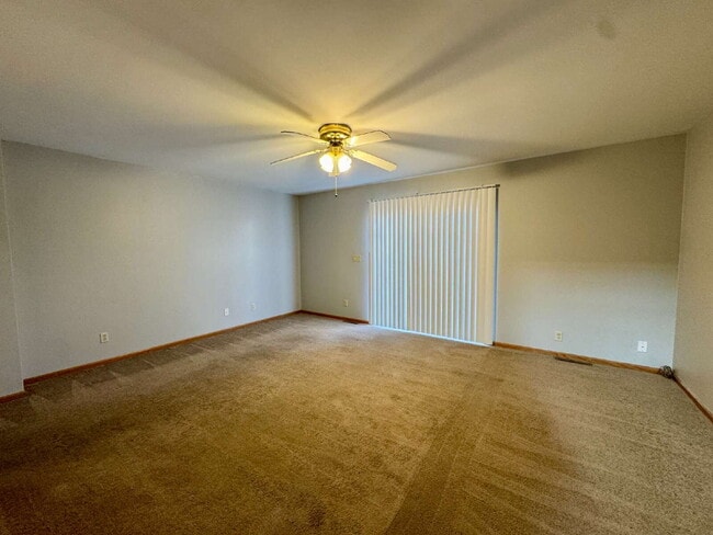 1413 Adams St in Ottawa, IL - Building Photo - Building Photo