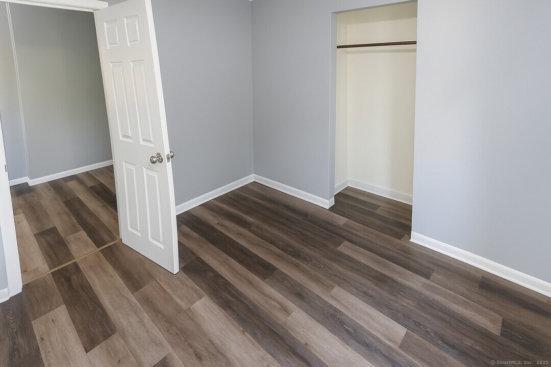 70 McKinley Ave in Bridgeport, CT - Building Photo