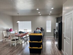 14710 Rising Star Way in Bluffdale, UT - Building Photo - Building Photo