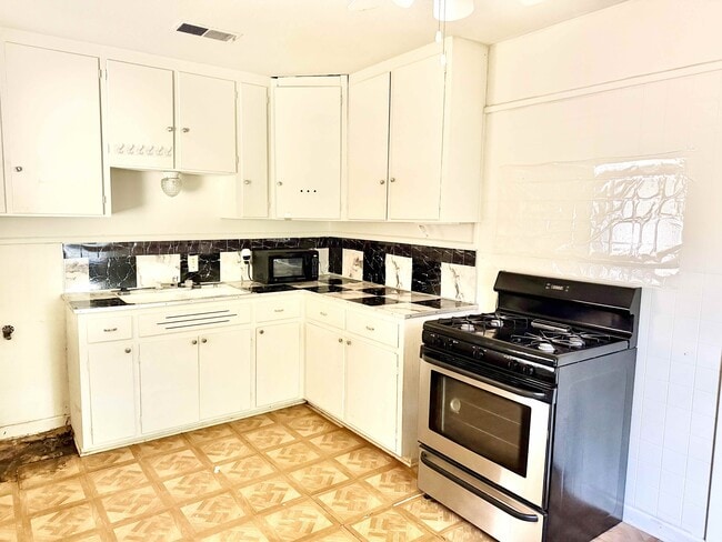 1125 Perkins Rd in Baton Rouge, LA - Building Photo - Building Photo