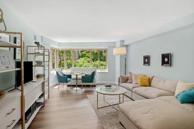 property at 1389 N Lake Shore Dr