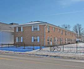 Xenia Ave in Dayton, OH - Building Photo - Building Photo