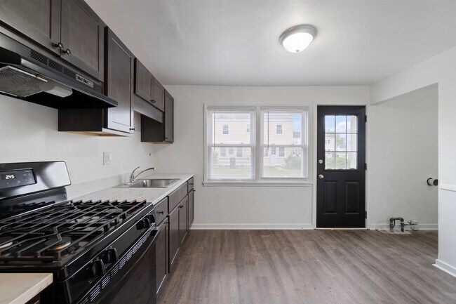 61 Midland Heights Cir in Midland, PA - Building Photo - Building Photo