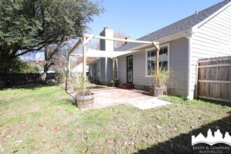 2573 Laurelcrest Dr in Memphis, TN - Building Photo - Building Photo