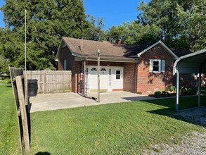 1407 Bel Aire Dr in Tullahoma, TN - Building Photo - Building Photo