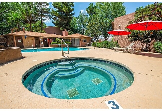 Highland Woods Apartments