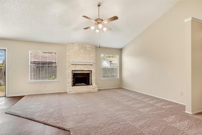1807 Prairie Star Ln in Round Rock, TX - Foto de edificio - Building Photo