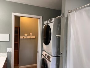 20574 Sunset Ln in Redding, CA - Building Photo - Building Photo