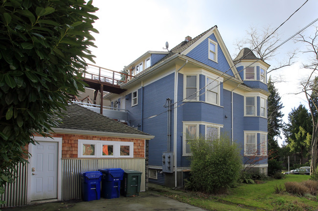 932 16th Ave in Seattle, WA - Foto de edificio - Building Photo